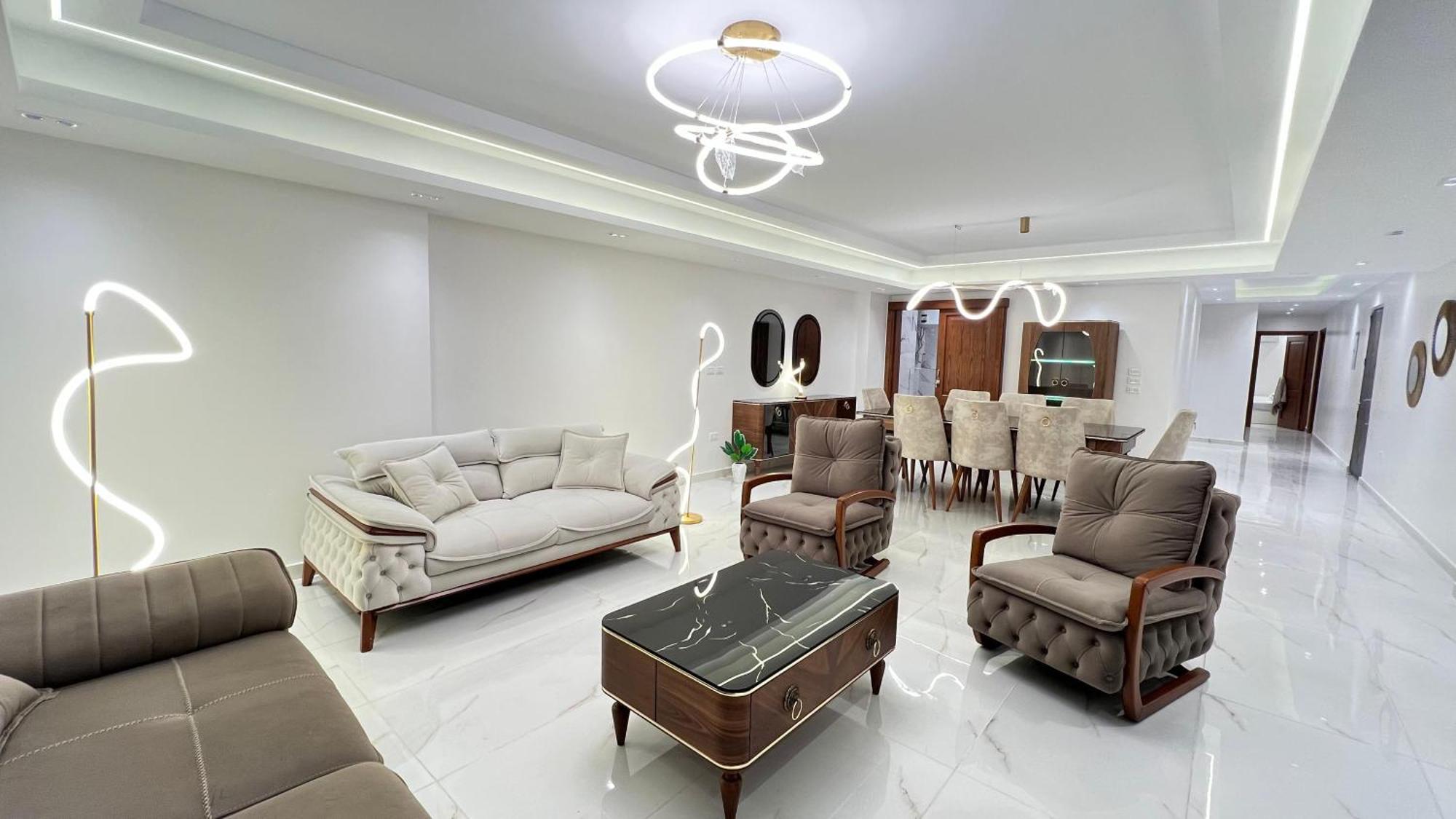 Apartment Furnished *